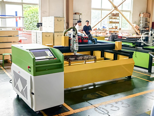 Fiber Laser Cnc Cutting Machine Aluminum Plate 2mm Cut Cut Solution Sheet Steels Metal Plate LF3015E High-power 1500w 3000w